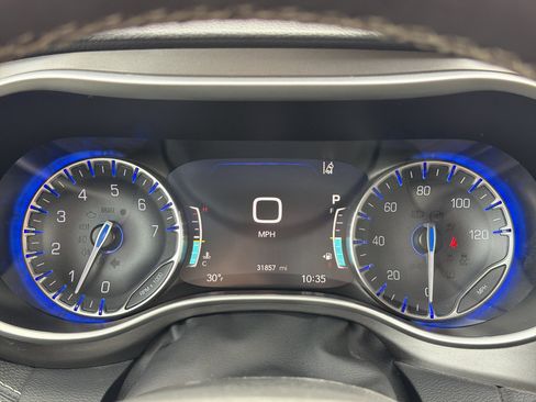 Used 2024 Chrysler Pacifica Touring-L w/ Road Tripper Package FWD image 28