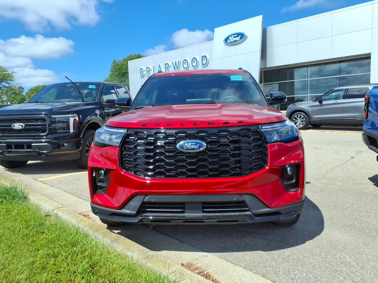 New 2026 Ford Explorer ST-Line AWD/4WD image 2