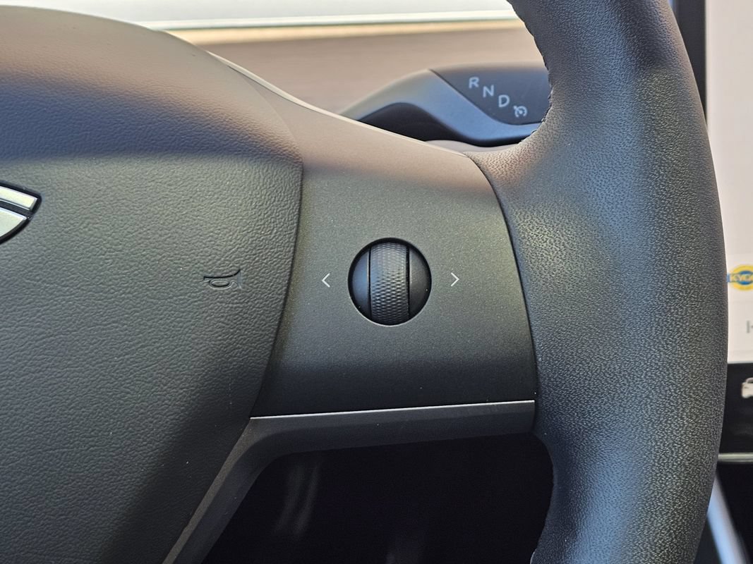 Used 2020 Tesla Model Y Long Range AWD/4WD image 25