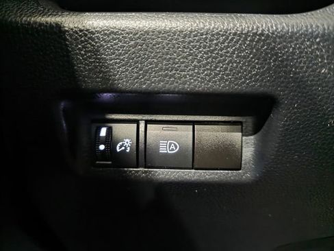 Used 2023 Toyota RAV4 LE AWD/4WD image 18