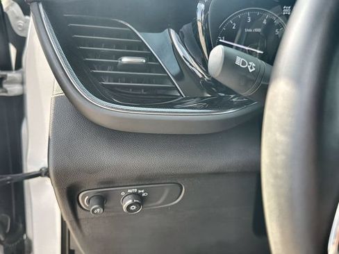 Used 2023 Buick Envision Essence w/ Sport Touring Package AWD/4WD image 17