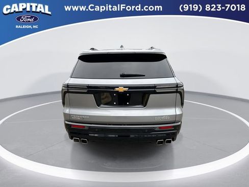 Used 2025 Chevrolet Traverse High Country image 7