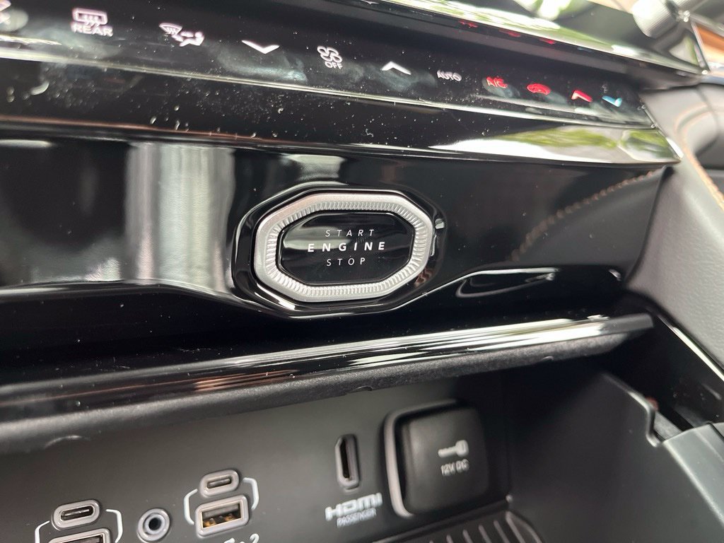 New 2027 Jeep Grand Cherokee Summit AWD/4WD image 33