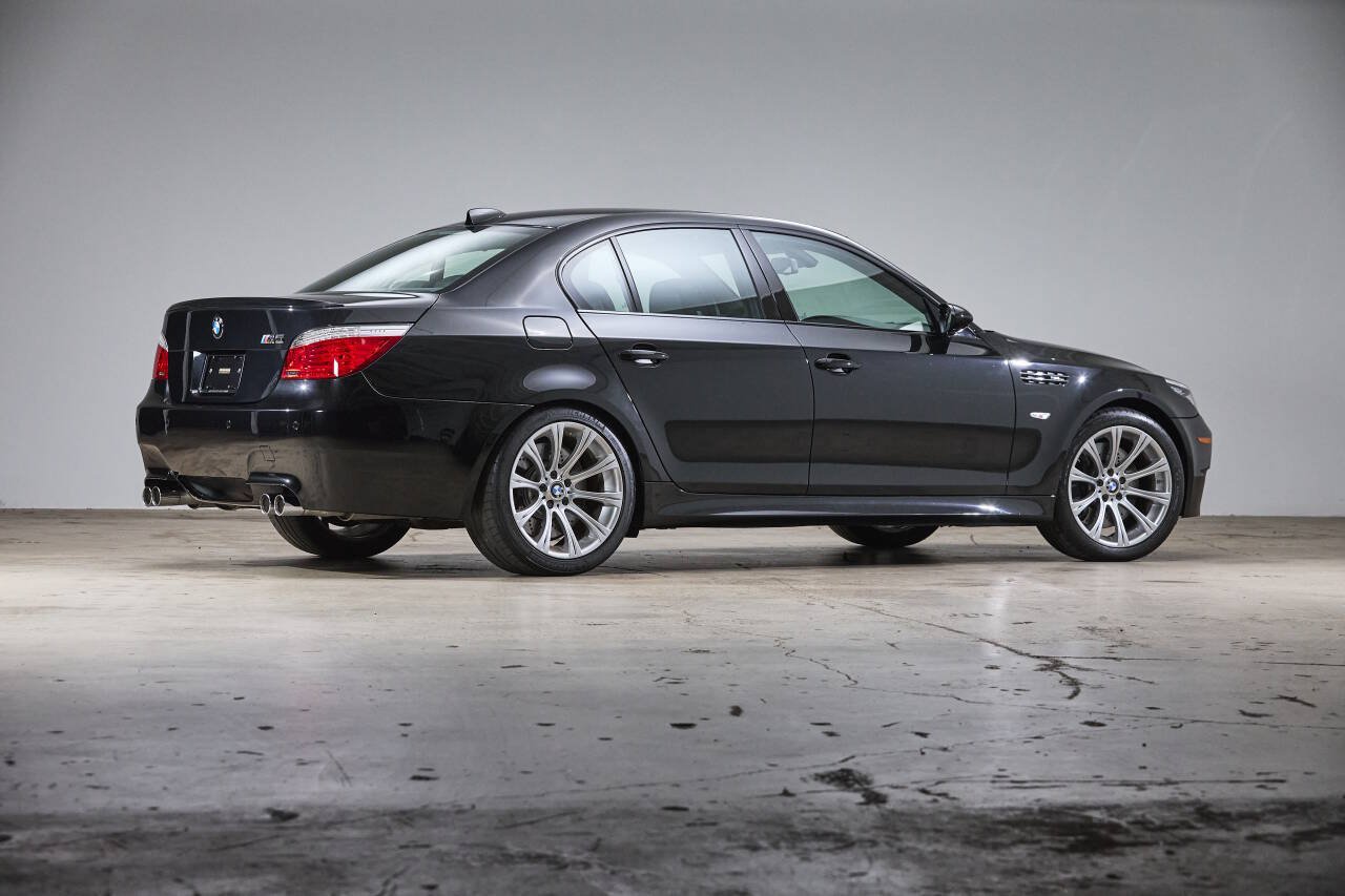 Used 2008 BMW M5 RWD image 7