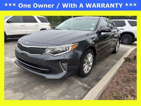 Used 2018 Kia Optima S FWD image 1