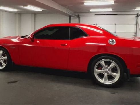 Used 2014 Dodge Challenger R/T w/ Quick Order Package 28M RWD image 6
