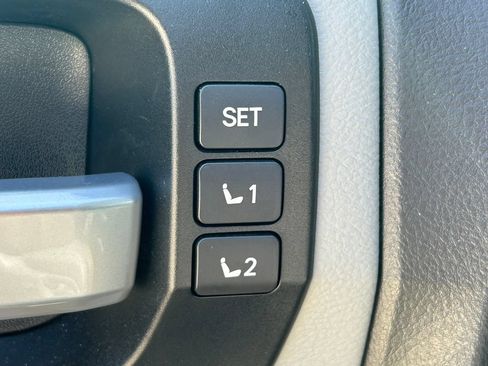 Used 2019 Toyota Sequoia Platinum RWD image 29