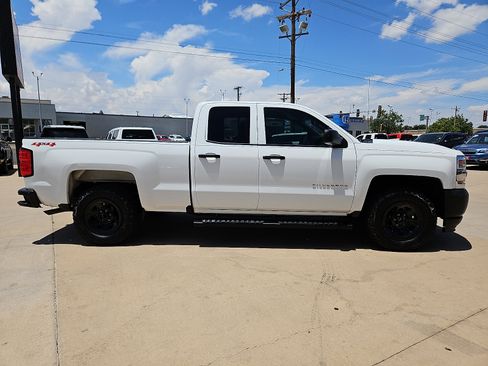 Used 2019 Chevrolet Silverado 1500 W/T w/ WT Convenience Package AWD/4WD image 17