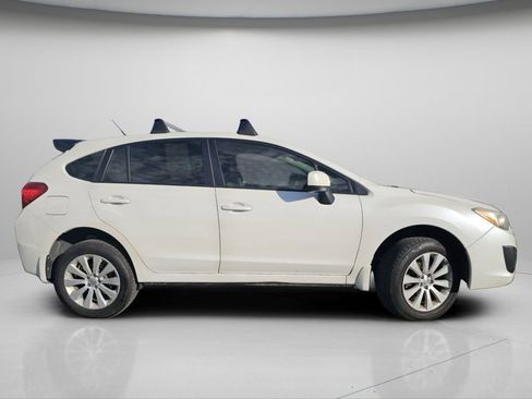 Used 2014 Subaru Impreza 2.0i Premium w/ All-Weather Package w/CVT AWD/4WD image 24