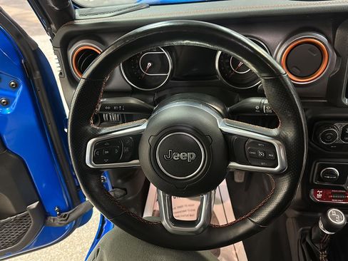 Used 2022 Jeep Gladiator Mojave w/ Cold Weather Group AWD/4WD image 20