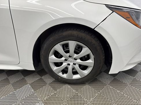 Used 2024 Toyota Corolla LE FWD image 12