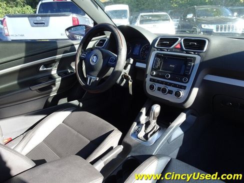 Used 2014 Volkswagen Eos Komfort FWD image 11