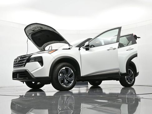 Certified 2024 Nissan Rogue SV image 50