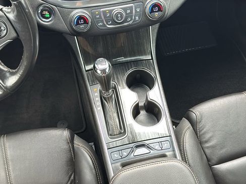 Used 2018 Chevrolet Impala LT w/ LT Leather Package FWD image 23