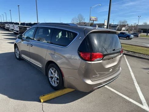 Used 2018 Chrysler Pacifica Touring-L Plus w/ Advanced Safetytec Group image 14