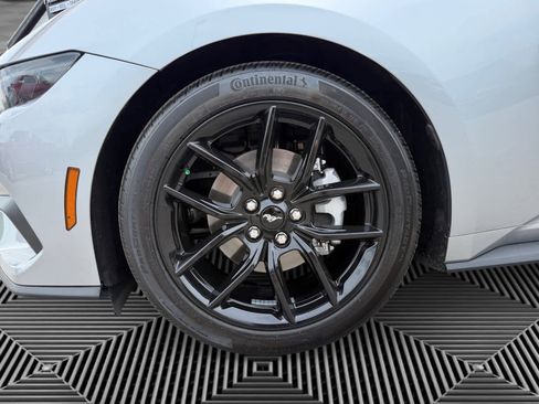 Used 2025 Ford Mustang Premium RWD image 9