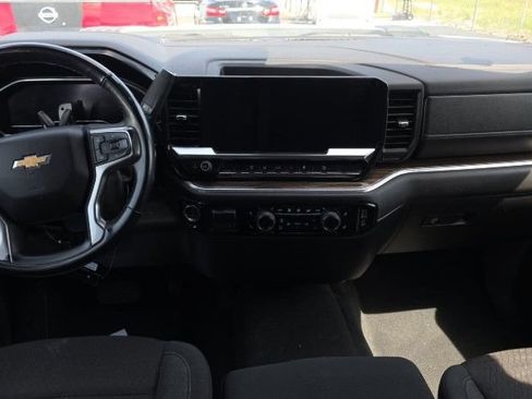 Used 2025 Chevrolet Silverado 2500 LT AWD/4WD image 12