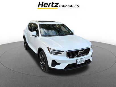 Used 2024 Volvo XC40 B5 Core