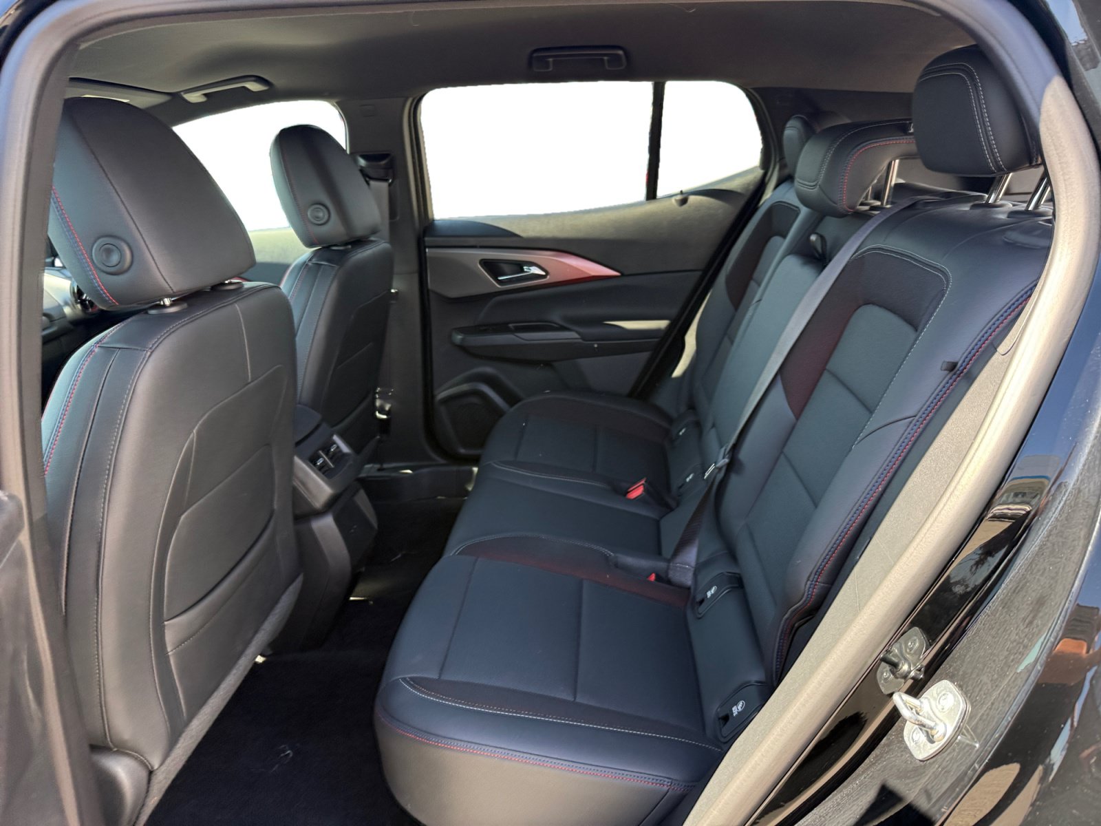 Used 2024 Chevrolet Equinox EV RS FWD image 16