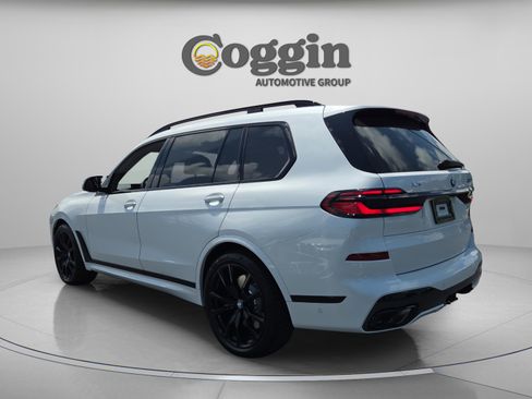 New 2026 BMW X7 M60i w/ Climate Comfort Package AWD/4WD image 3