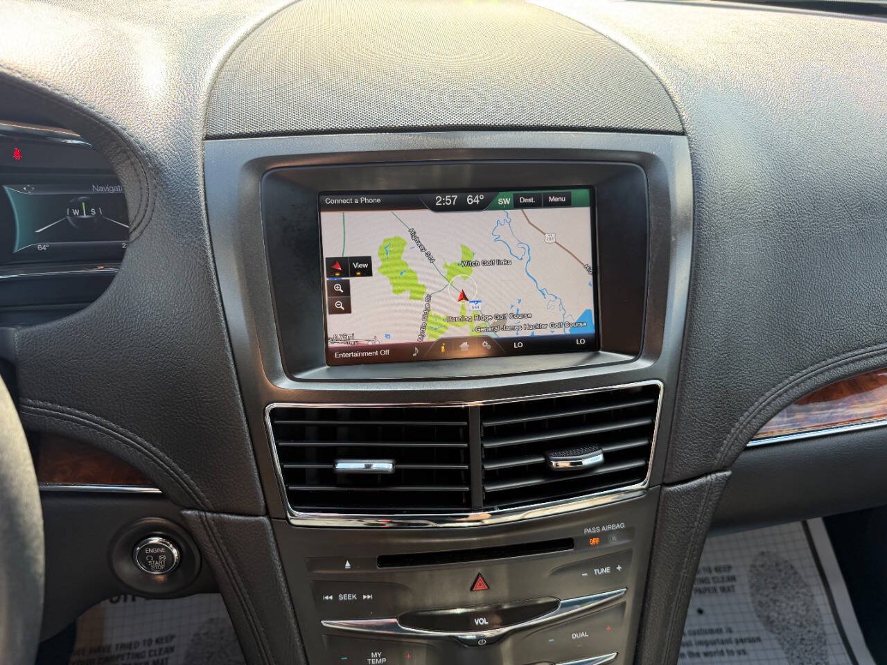 Used 2015 Lincoln MKT AWD image 21
