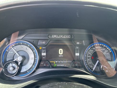 Used 2022 RAM 1500 Limited w/ Body-Colour Bumper Group image 10