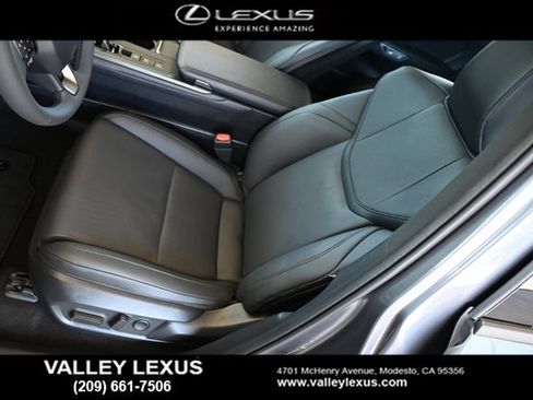 New 2026 Lexus ES 350e FWD image 12