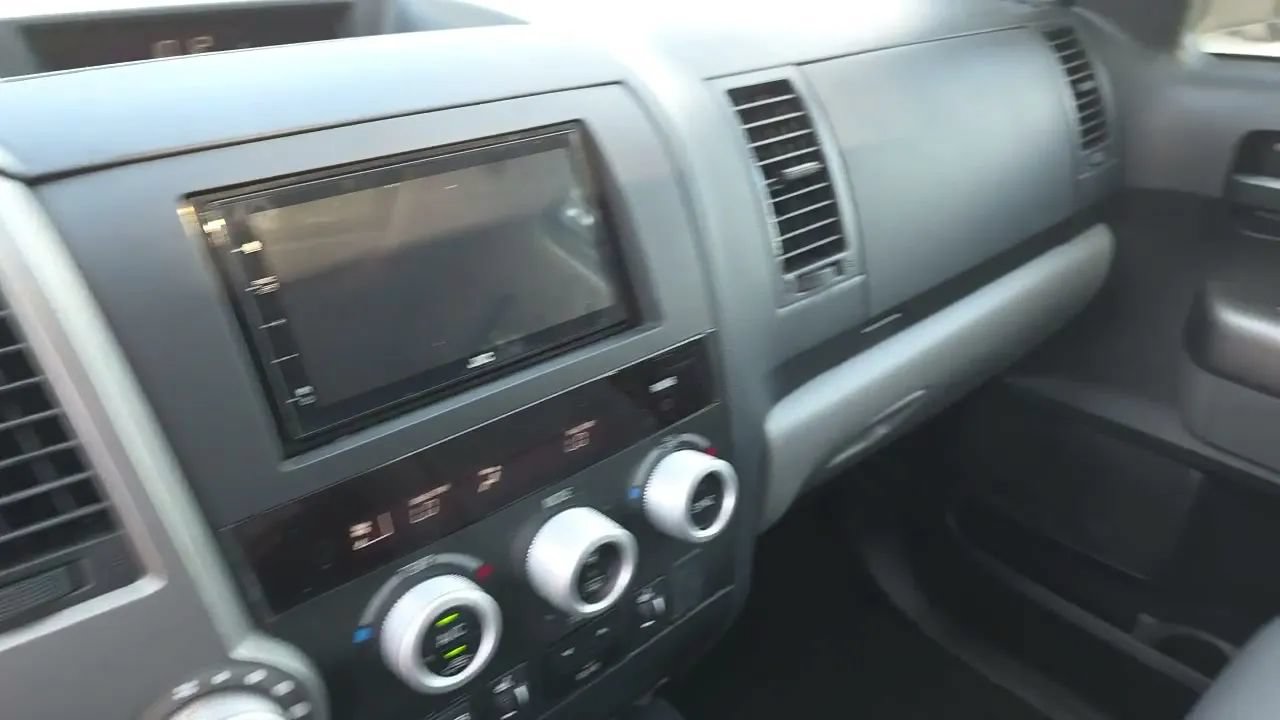 Used 2015 Toyota Sequoia SR5 w/ Premium Package RWD image 66