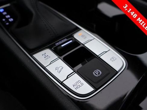 Used 2025 Hyundai Tucson SE image 24