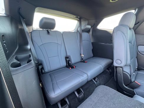 Used 2023 Buick Enclave Essence w/ Experience Buick Package AWD/4WD image 35