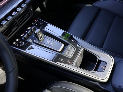 Used 2025 Porsche 911 Carrera image 24