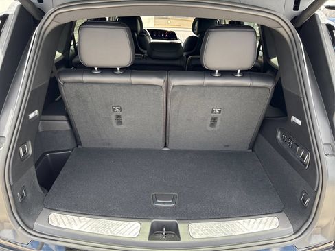 New 2027 Cadillac Vistiq Sport AWD/4WD image 11