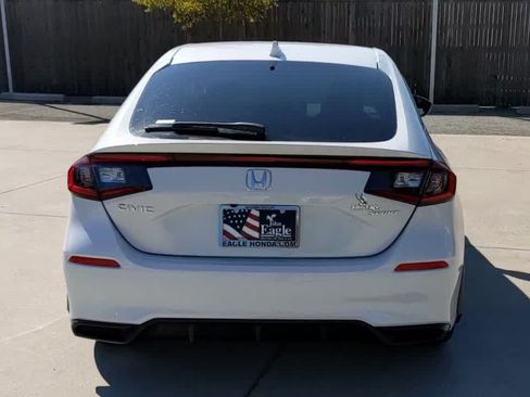 Used 2023 Honda Civic Sport image 7