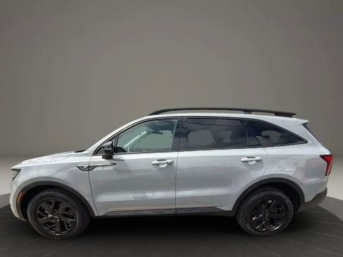 Used 2022 Kia Sorento S w/ Panoramic Sunroof Package image 8