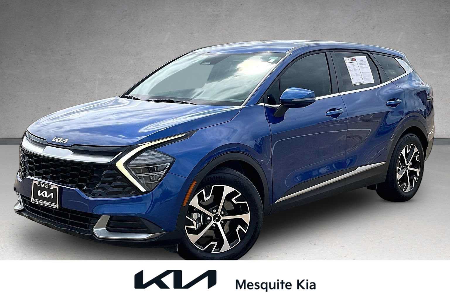 Certified 2025 Kia Sportage EX FWD image 1