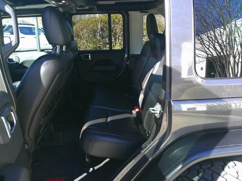 Used 2021 Jeep Wrangler Unlimited Rubicon w/ Trailer Tow Package image 29