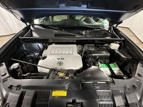 Used 2011 Toyota Highlander 4WD image 31