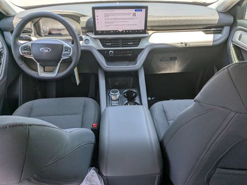New 2026 Ford Explorer Active RWD image 12