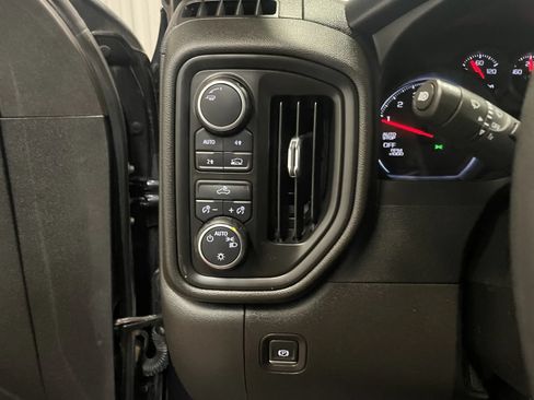 Used 2023 Chevrolet Silverado 1500 Custom AWD/4WD image 26