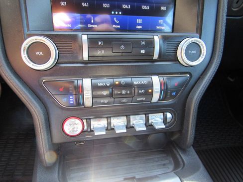Used 2022 Ford Mustang Premium RWD image 29
