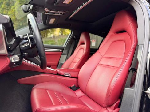 Used 2023 Porsche Panamera 4 Platinum Edition AWD/4WD image 18
