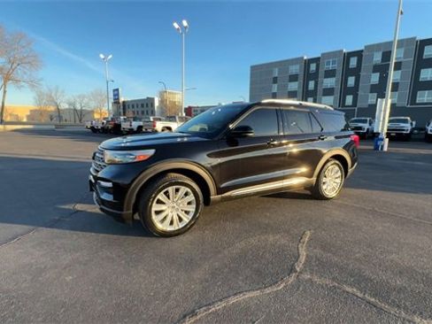 Used 2020 Ford Explorer Limited image 4