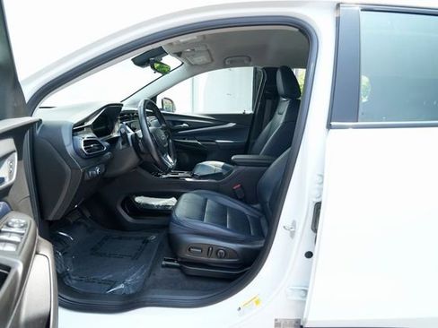 Used 2022 Chevrolet Bolt EUV Premier FWD image 17