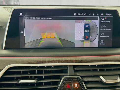 Used 2021 BMW 750i xDrive w/ Executive Package image 15