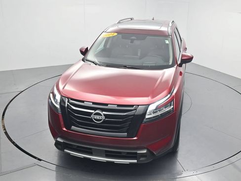 Used 2024 Nissan Pathfinder Platinum w/ Black Appearance Package AWD/4WD image 59