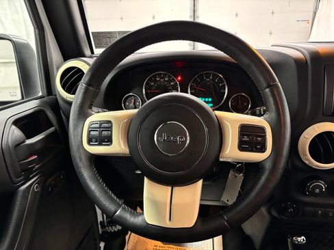 Used 2016 Jeep Wrangler Unlimited Sport w/ Quick Order Package 24S AWD/4WD image 18