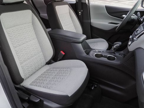 Certified 2024 Chevrolet Equinox LS w/ LS Convenience Package AWD/4WD image 17