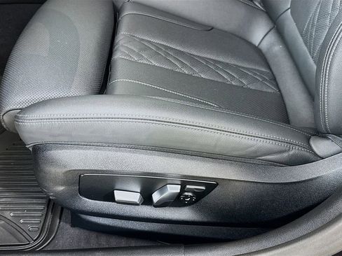 Used 2023 BMW 530i xDrive w/ Convenience Package image 21