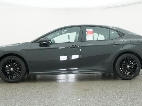 New 2026 Toyota Camry SE FWD image 22