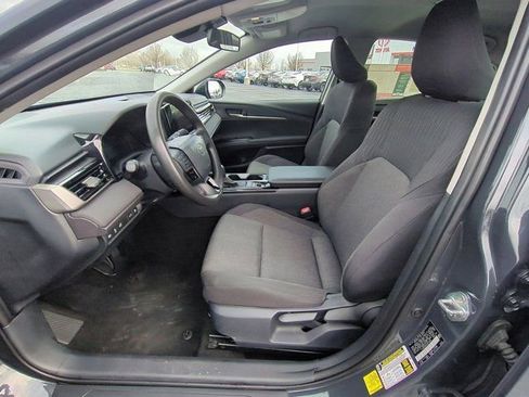 Used 2025 Toyota Camry SE image 8
